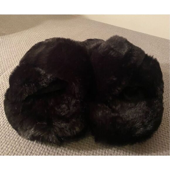 HUNTER BLACK FAUX FUR FLATFORM SLIDES - Picture 10 of 10